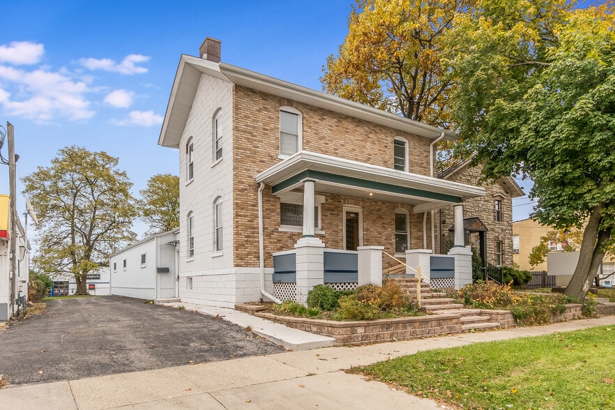 16 S Locust St, Aurora, IL for sale - Primary Photo - Image 1 of 1