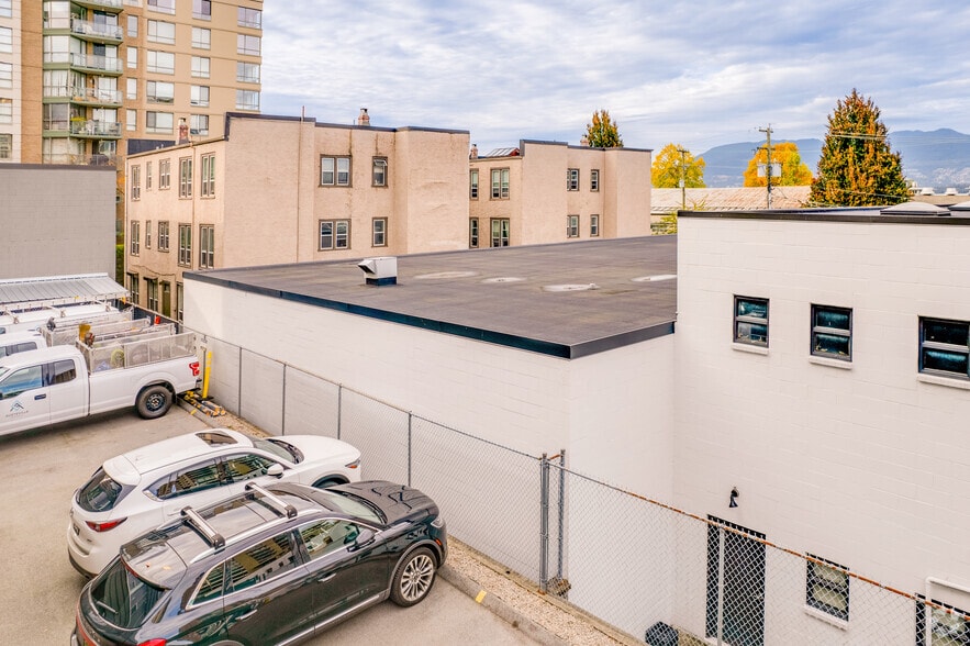 1648 W 6th Ave, Vancouver, BC for lease - Building Photo - Image 3 of 7