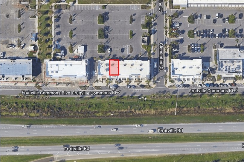 3090 Fruitville Commons Blvd, Sarasota, FL for lease - Aerial - Image 2 of 15