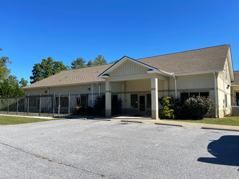 841 Dunklin Bridge Rd, Fountain Inn, SC for sale - Building Photo - Image 1 of 1