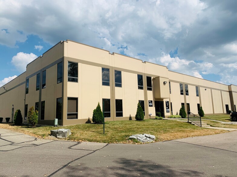 7540-7560 Mcewen Rd, Centerville, OH for lease - Building Photo - Image 1 of 2