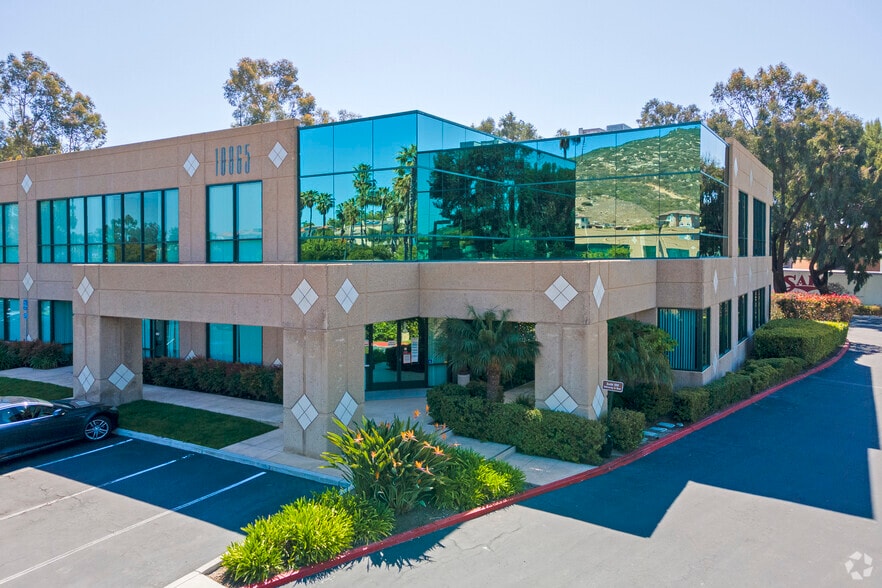 10865 Rancho Bernardo Rd, San Diego, CA for lease - Building Photo - Image 2 of 7