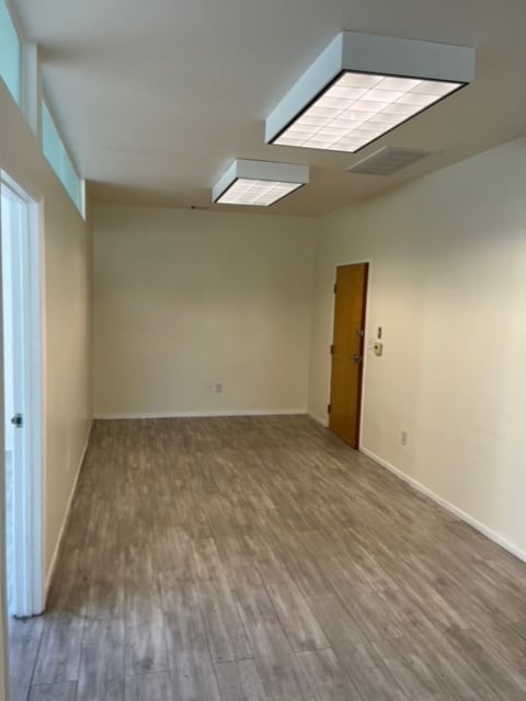 201-205 N Robertson Blvd, Beverly Hills, CA for lease Interior Photo- Image 1 of 6