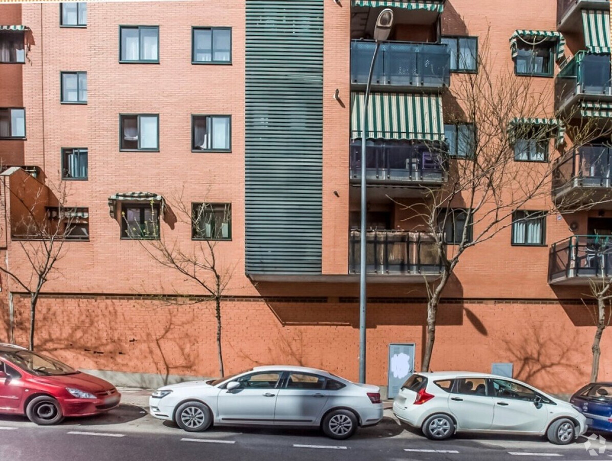 Calle Nardos, 135, Alcorcón, MAD 28925 - Unit Puerta 16, Esc. 6 -  - Interior Photo - Image 1 of 7