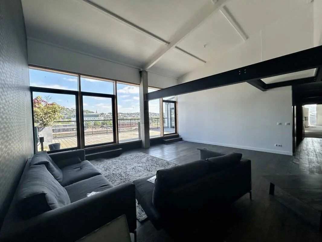 107 Allée Francois Mitterrand, Rouen for lease Interior Photo- Image 1 of 19