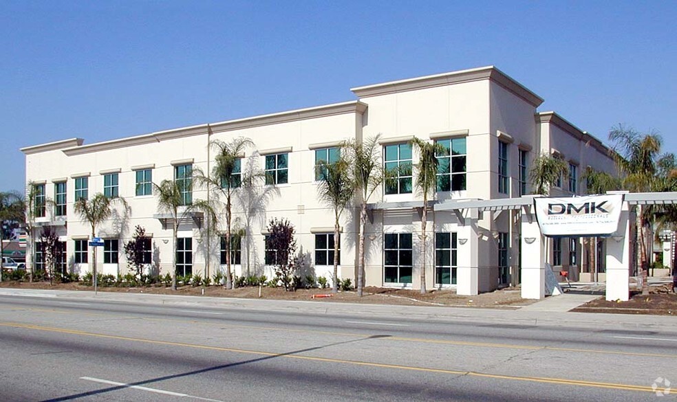 230 S Main, Orange, CA for lease - Building Photo - Image 2 of 3