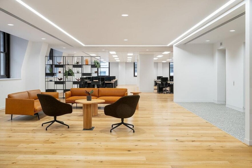 1 Lloyds Ave, London for lease - Interior Photo - Image 2 of 8