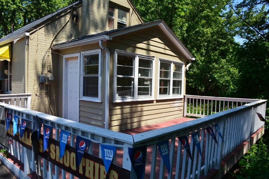 30 N Plank Rd, Newburgh, NY for sale - Primary Photo - Image 1 of 1