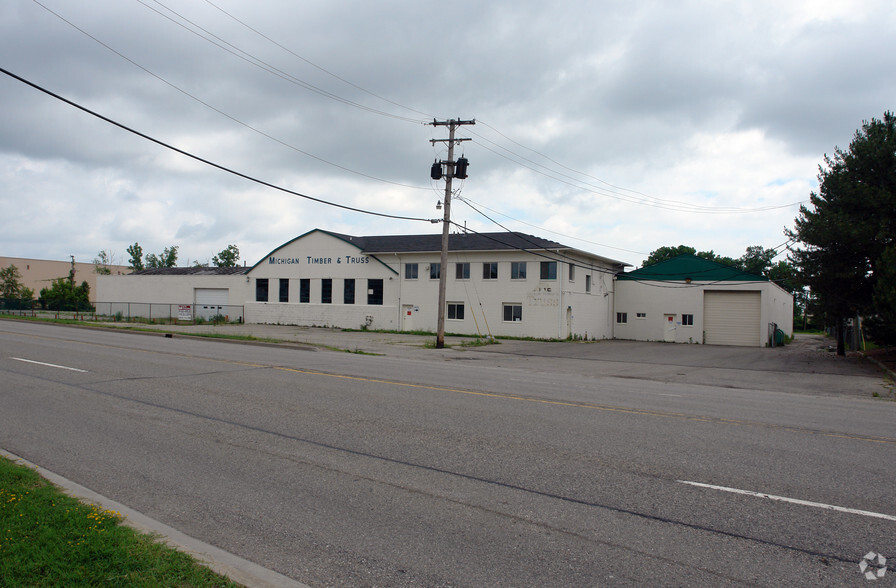 1258 Rochester Rd, Troy, MI for lease - Building Photo - Image 2 of 8