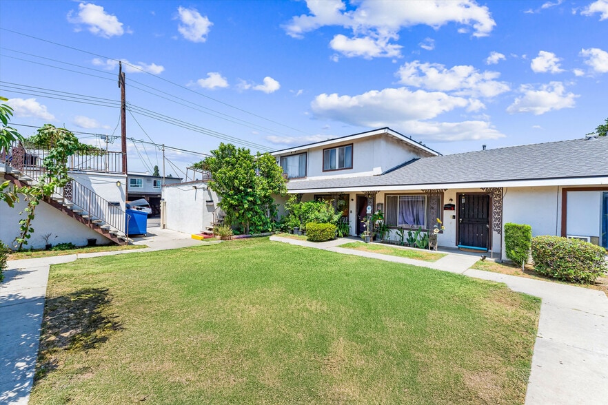 3049 Topaz Ln, Fullerton, CA for sale - Building Photo - Image 3 of 7