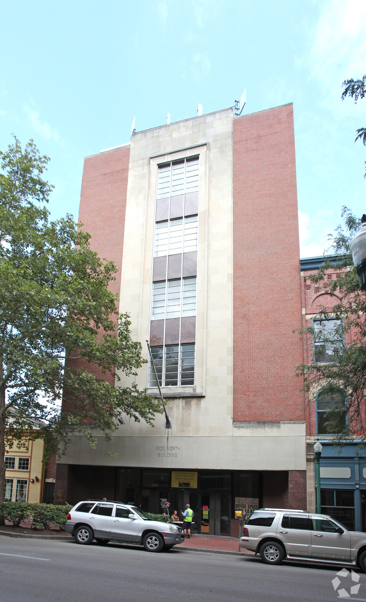 205 Capitol St, Charleston, WV for sale Primary Photo- Image 1 of 1