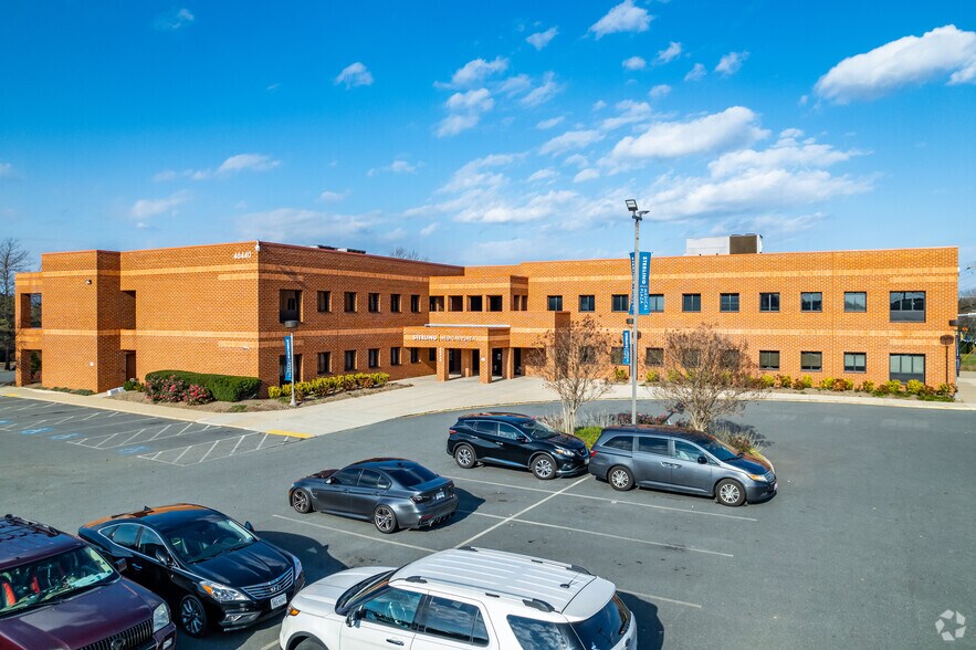 46440 Benedict Dr, Sterling, VA for lease - Building Photo - Image 2 of 5