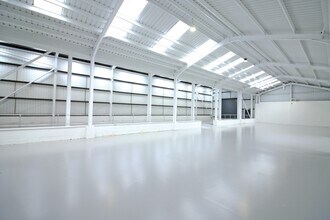 162 Great North Rd, Hatfield for lease Interior Photo- Image 1 of 4