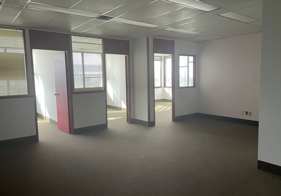 1315 Finch Ave W, Toronto, ON for lease Interior Photo- Image 1 of 4