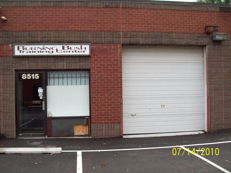 8529-8543 Edgeworth Dr, Capitol Heights, MD for lease - Building Photo - Image 1 of 14