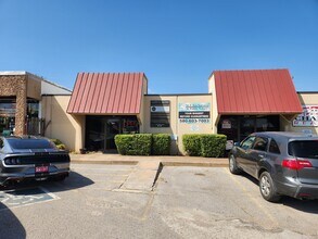 1509-1511 W Gore Blvd, Lawton, OK for lease Building Photo- Image 1 of 3