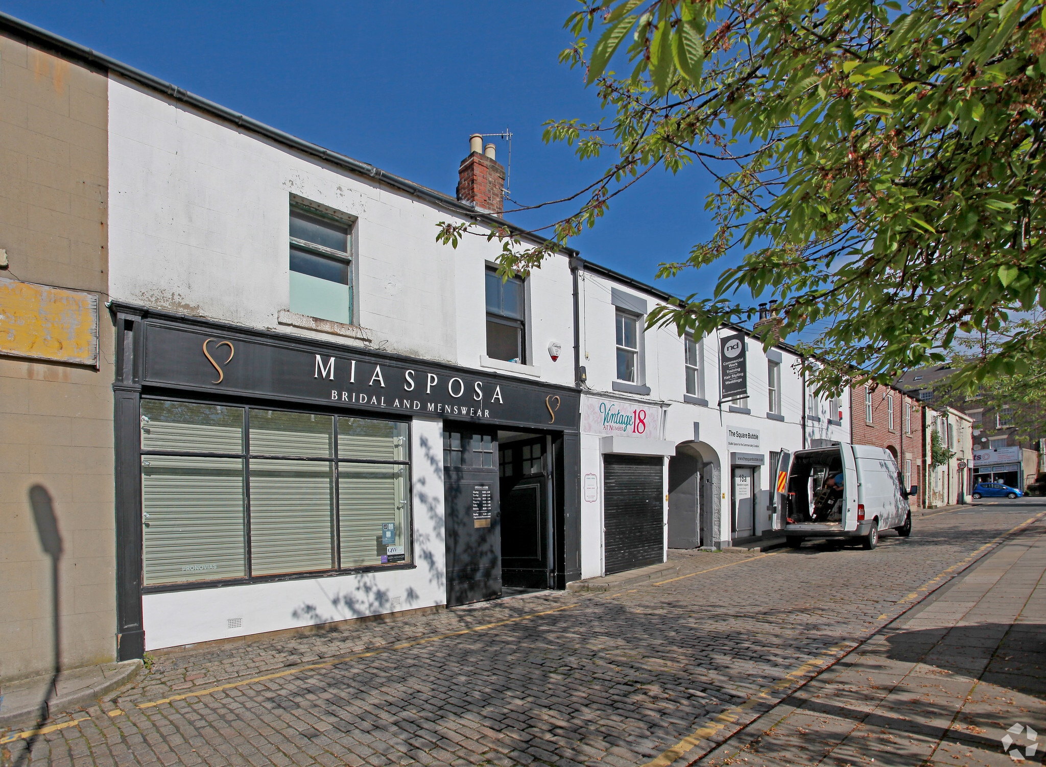 18 Blandford Sq, Newcastle Upon Tyne for sale Primary Photo- Image 1 of 1