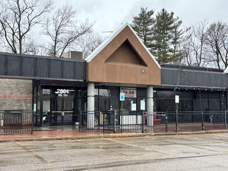 2804 W Michigan Ave, Kalamazoo, MI for lease - Building Photo - Image 2 of 12