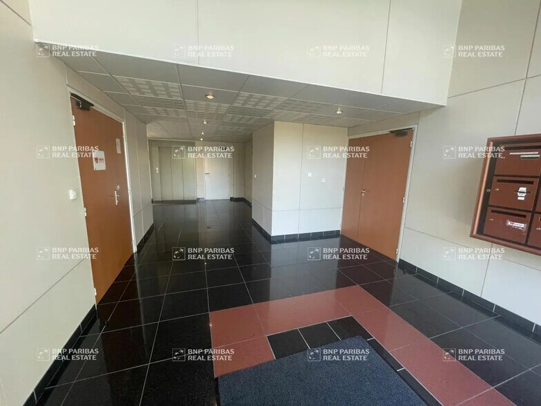 Office in Nantes for sale - Building Photo - Image 2 of 12