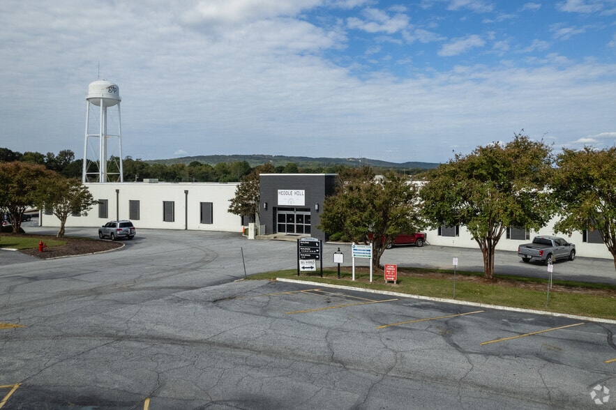 1801 Rutherford Rd, Greenville, SC for lease - Building Photo - Image 2 of 45