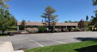 100 Commerce Dr, New Windsor Township NY - Business Park