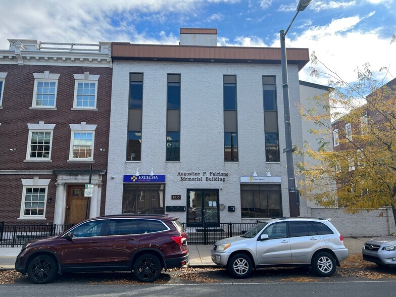 1835 S Broad St, Philadelphia, PA for sale - Primary Photo - Image 1 of 4