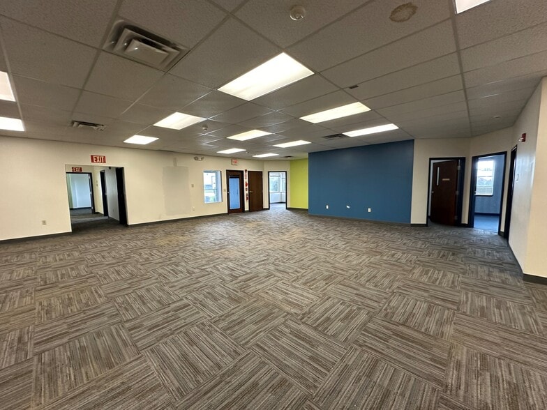 90 Goodway Dr, Rochester, NY for lease - Interior Photo - Image 3 of 7