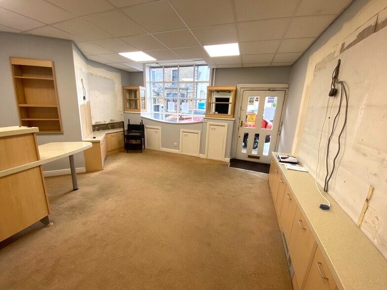 45 King St, Clitheroe for lease - Interior Photo - Image 3 of 3