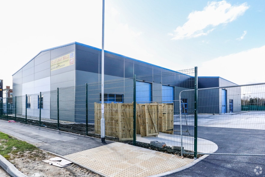 Limewood Appr, Leeds for sale - Primary Photo - Image 1 of 1