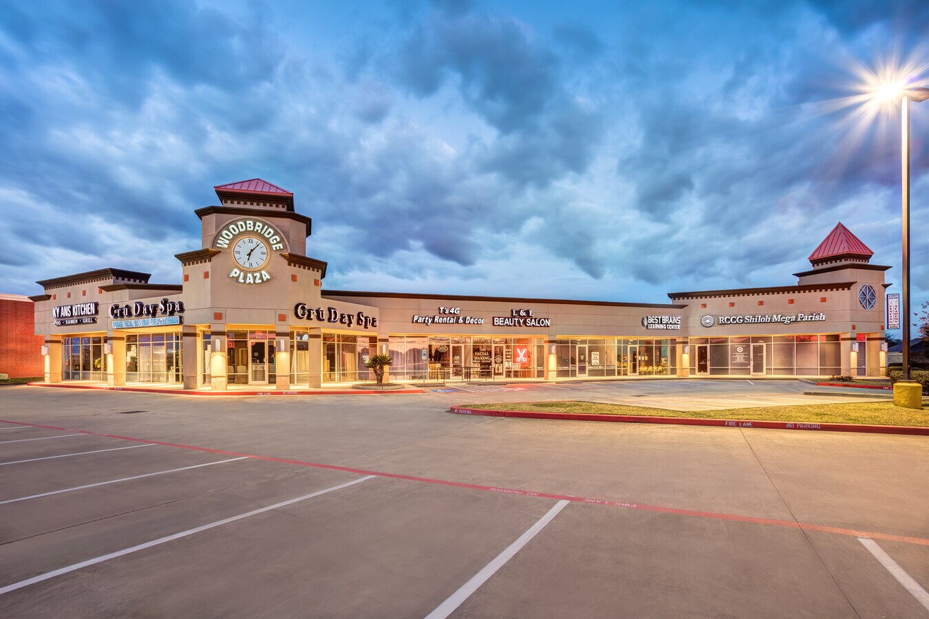 11102 S Hwy 6, Sugar Land, TX 77478 Woodbridge Plaza