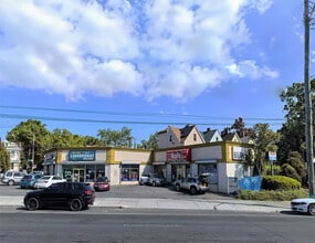2601 E Tremont Ave, Bronx, NY for lease Building Photo- Image 2 of 5