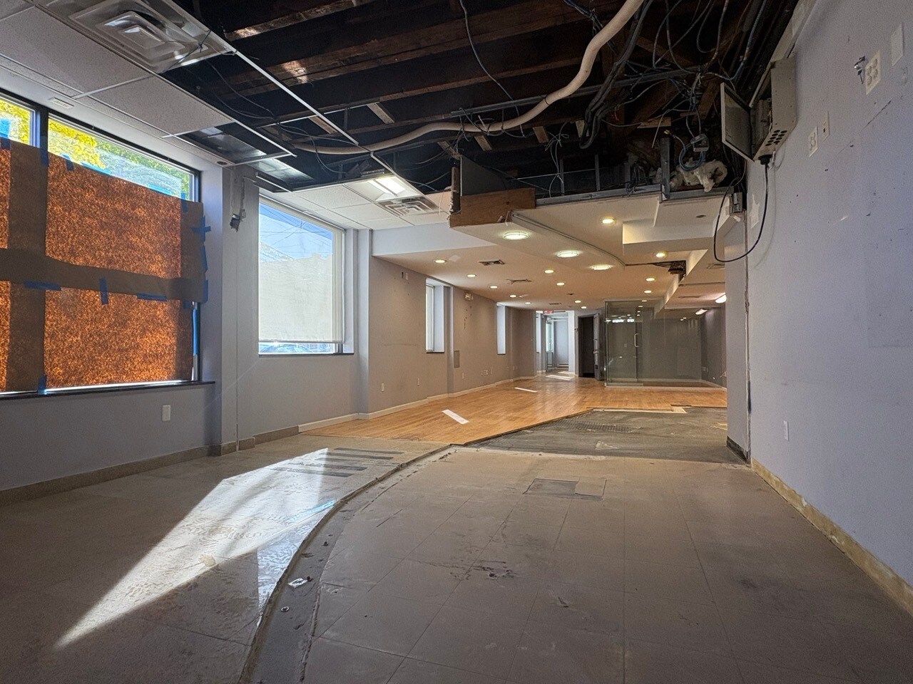 2820 Ditmars Blvd, Astoria, NY for lease Interior Photo- Image 1 of 5