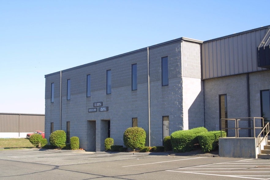 630 Silver St, Agawam, MA for lease - Building Photo - Image 3 of 7