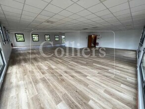 860 Rue René Descartes, Aix-en-Provence for lease Building Photo- Image 2 of 12