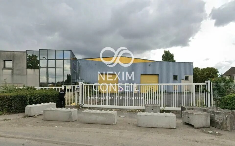 Location Entrepôt 4 753 m² - Photo 1