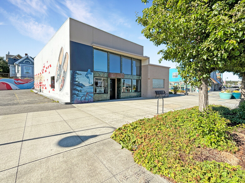 740 SE Pioneer Way, Oak Harbor, WA for lease - Building Photo - Image 1 of 26