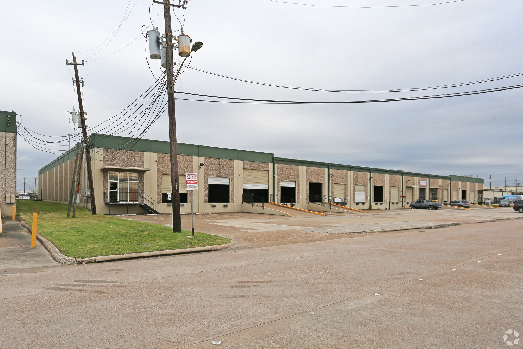 3337-3349 Rauch St, Houston, TX for lease Building Photo- Image 1 of 2