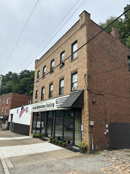 1202 Electric Ave, Pittsburgh, PA for sale - Building Photo - Image 2 of 15