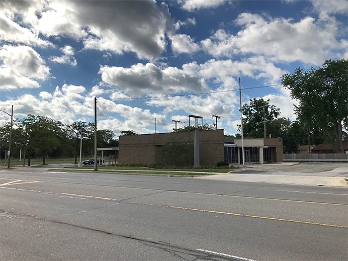 19000 E 9 Mile Rd, Eastpointe, MI 48021