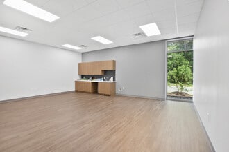 157 Belgium Way, Summerville, SC for lease Building Photo- Image 1 of 14