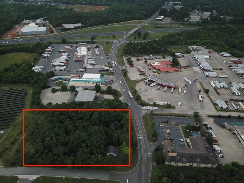 908 Jimmie Kerr Rd, Haw River, NC for sale - Building Photo - Image 2 of 14