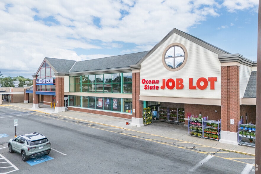 11-39 Berdon Way, Fairhaven, MA for sale - Primary Photo - Image 1 of 1