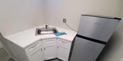 1611 Spruce St, Easton, PA for lease Building Photo- Image 2 of 7