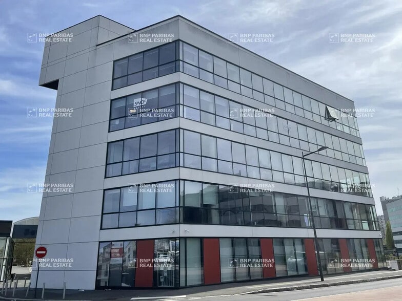 Office in Orléans for lease - Building Photo - Image 2 of 17