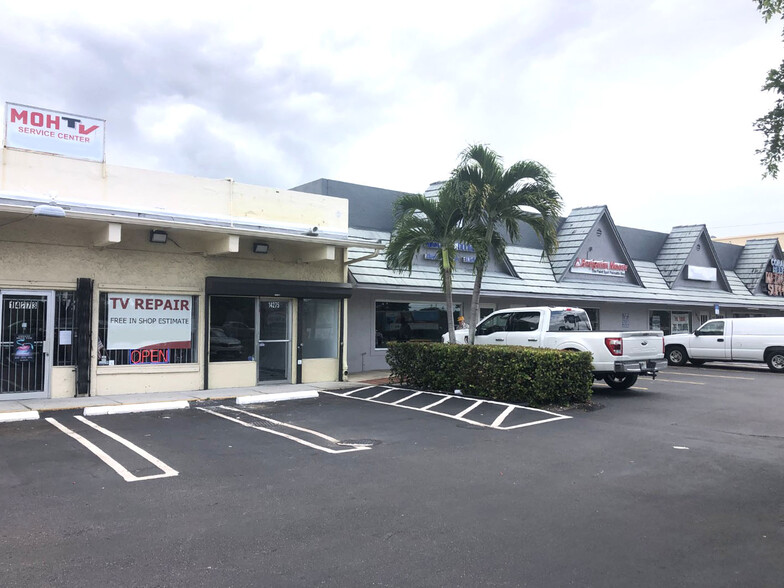 14271-14275 S Dixie Hwy, Miami, FL for lease - Building Photo - Image 1 of 11