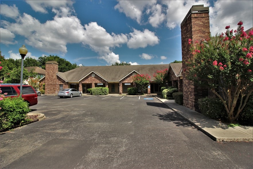 15102 Jones Maltsberger Rd, San Antonio, TX for lease - Building Photo - Image 3 of 8