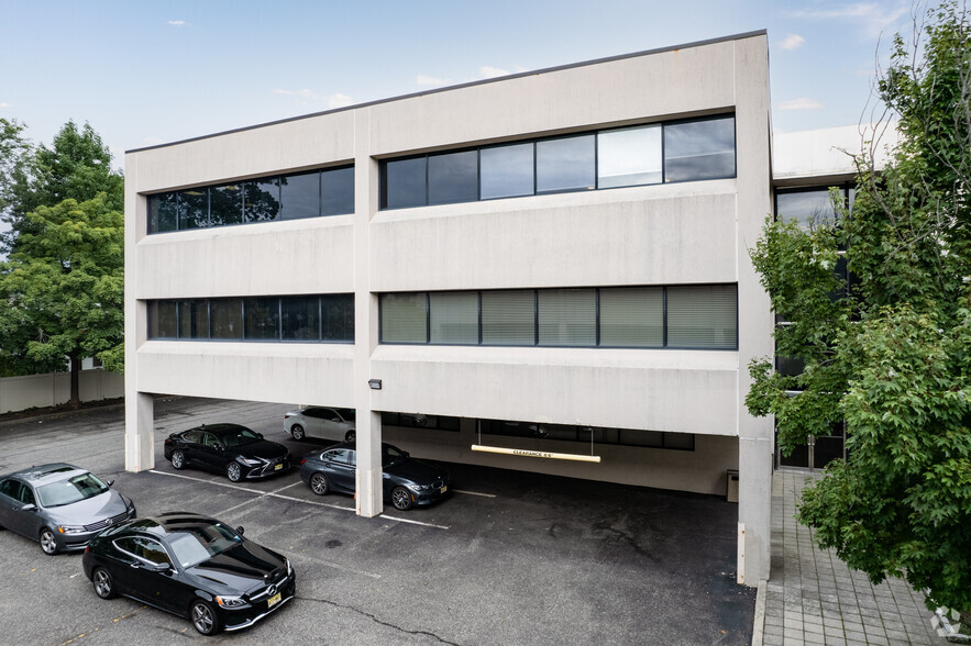 700 Palisade Ave, Englewood Cliffs, NJ for lease - Building Photo - Image 2 of 6