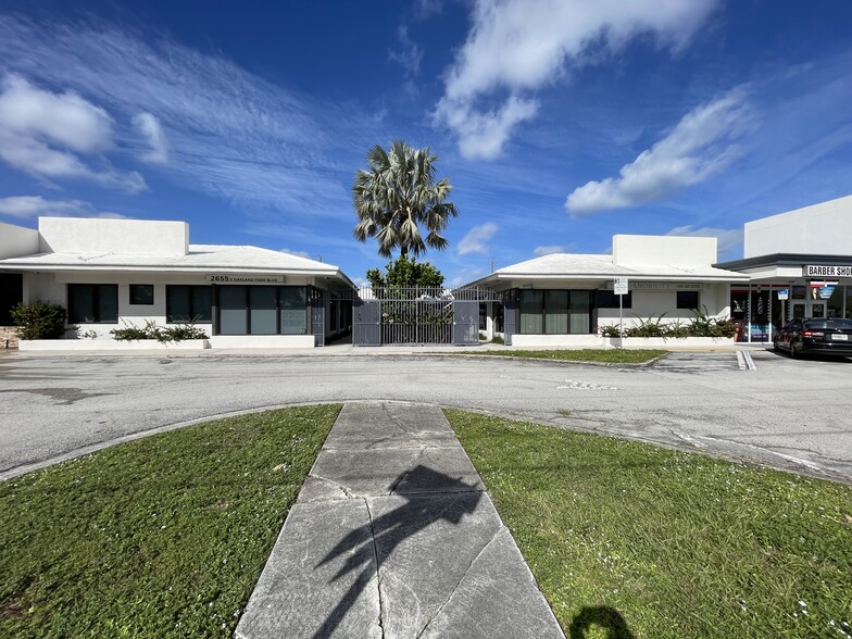 2655 E Oakland Park Blvd, Fort Lauderdale, FL for lease - Building Photo - Image 3 of 65