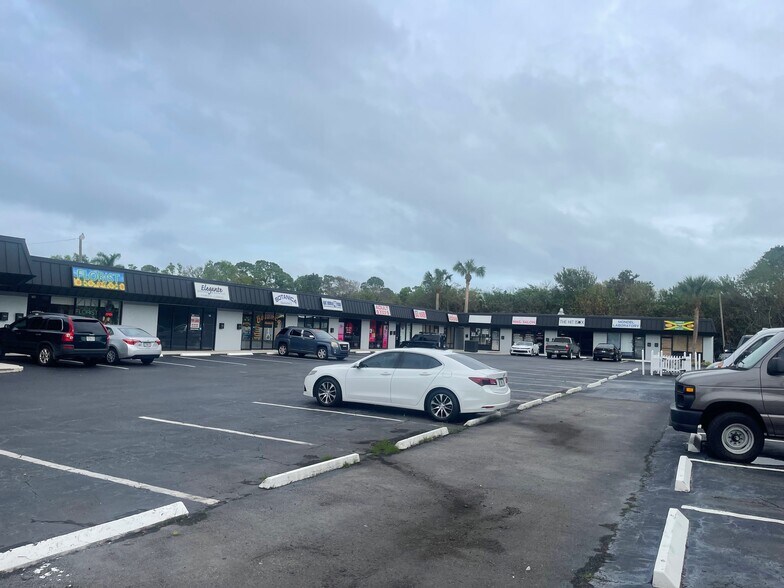7200-7240 S US Highway 1, Port Saint Lucie, FL for lease - Building Photo - Image 1 of 6