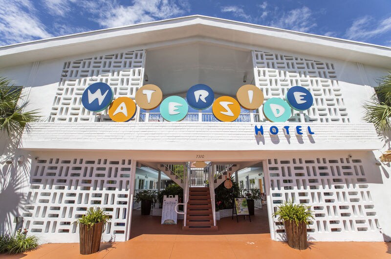 Hospitality in Miami Beach, FL for sale - Building Photo - Image 1 of 1